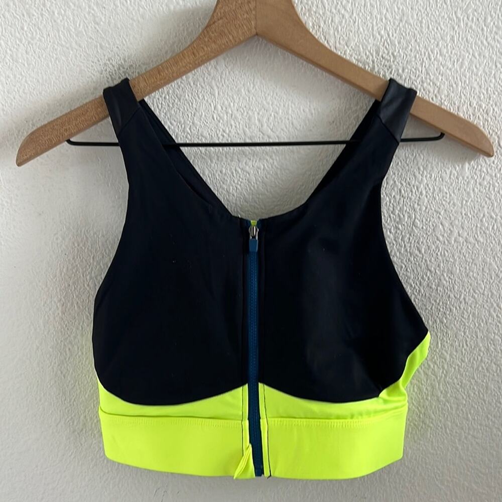 Fabletics Front Zip Workout Sports Bra Active High Neck Medium